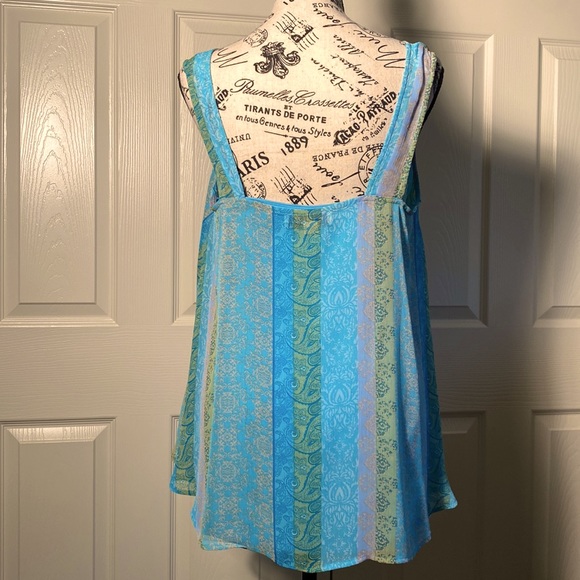 Simply Noelle flowy-fabric dressy tank top - Picture 3 of 8